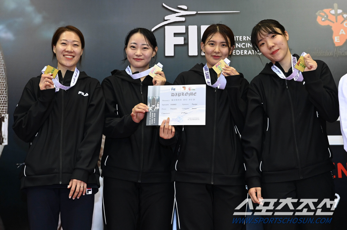 "잠들지않는 펜싱코리아,3결승행!" 女사브르 금X男사브르 은X女에페 은 …