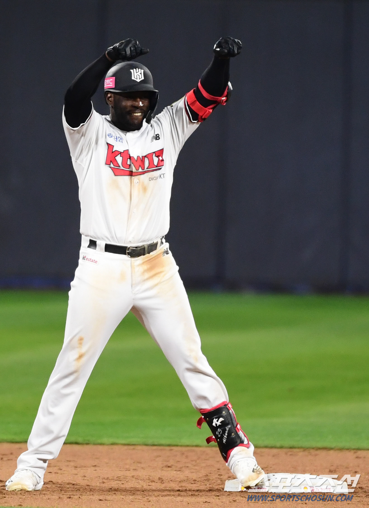 "오늘 끝내자" VS "못 끝낸다" 운명의 한국시리즈 5차전, LG-KT…