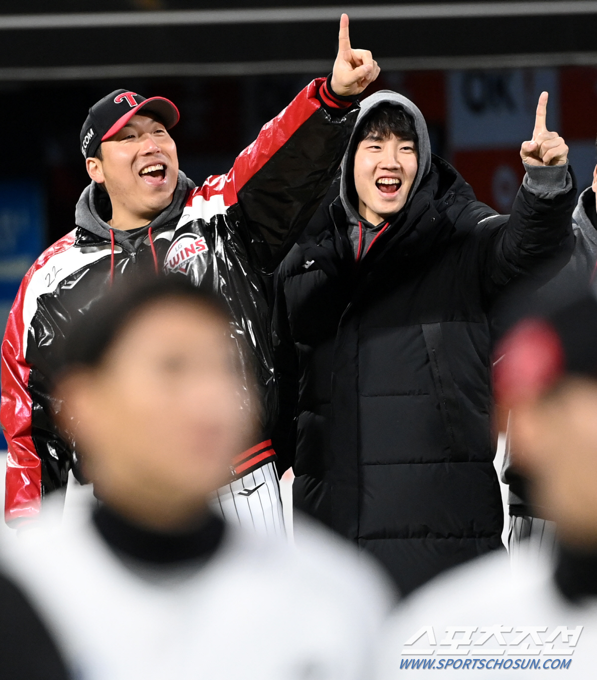 "오늘 끝내자" VS "못 끝낸다" 운명의 한국시리즈 5차전, LG-KT…