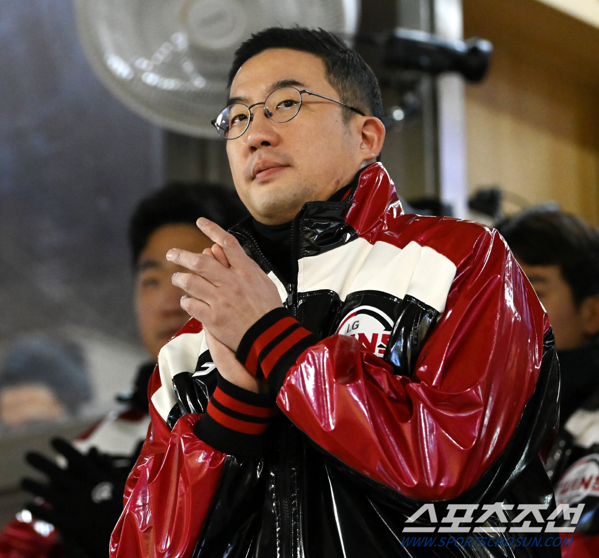 LG 5회까지 5-1 압도…구단주 앞에서 29년만의 샴페인 터뜨리나[현장…