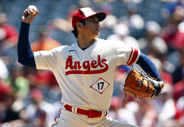 사상 첫 멀티플 만장일치 MVP "오타니, 손색없다" MLB.com, 그…