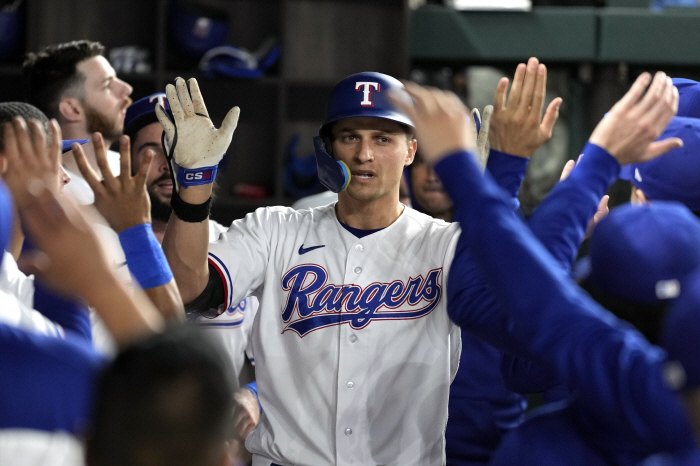 사상 첫 멀티플 만장일치 MVP "오타니, 손색없다" MLB.com, 그…