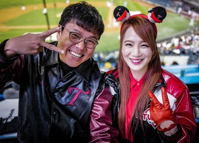 "29년만 우승 눈물" 김은희·채리나→이종혁·윤종신 LG팬★들 직관 '감격'[종합]