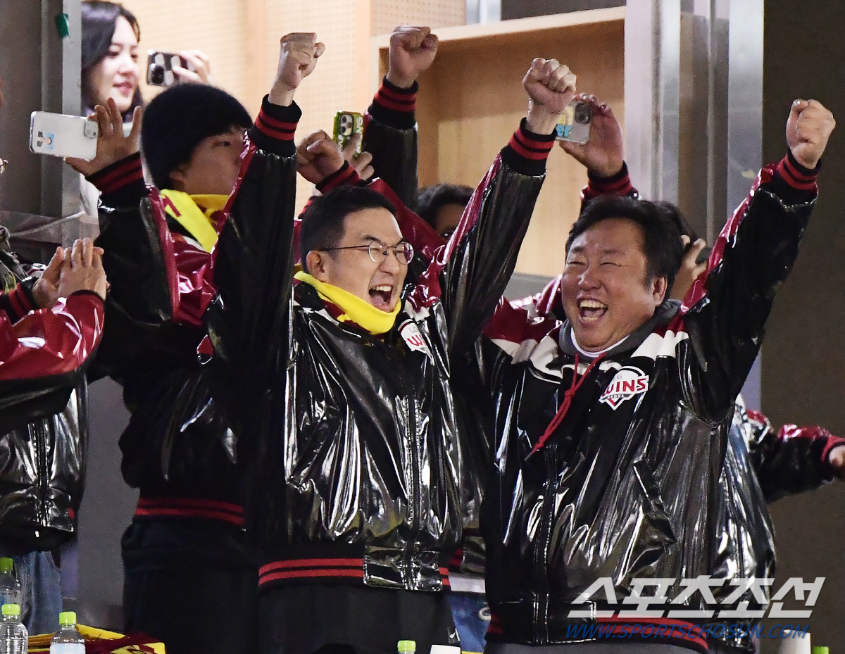 '보스턴+휴스턴' 29년 묵은 LG家 우승열망 푼 구광모 구단주, 그는 …