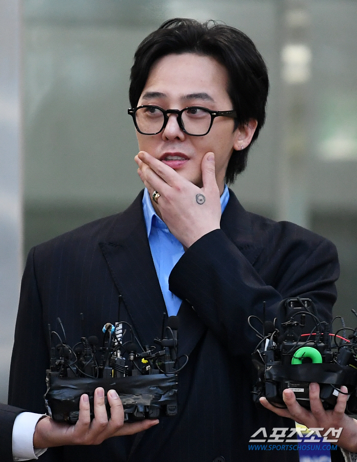 [종합] 지드래곤 "마약진술 자신있나"→권다미 "응원부탁"…진격의 남매,…