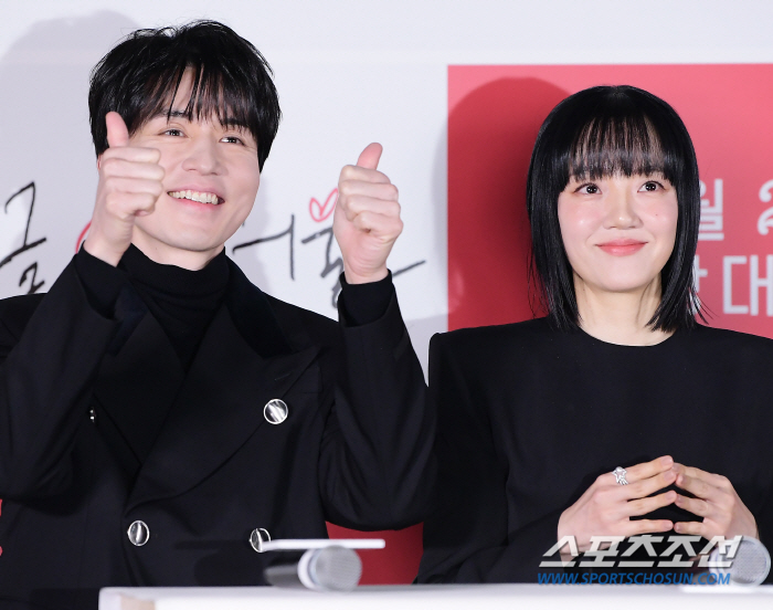[SC현장] "더할 나위 없었다"…'싱글 인 서울' 이동욱X임수정, 진짜…