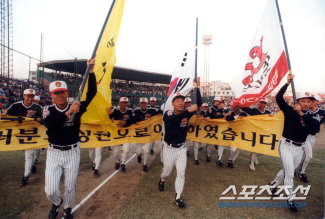 "32.4ℓ, 500인분 사갔다" 천사가 마신 술, 새로 채웠다 "여태 …
