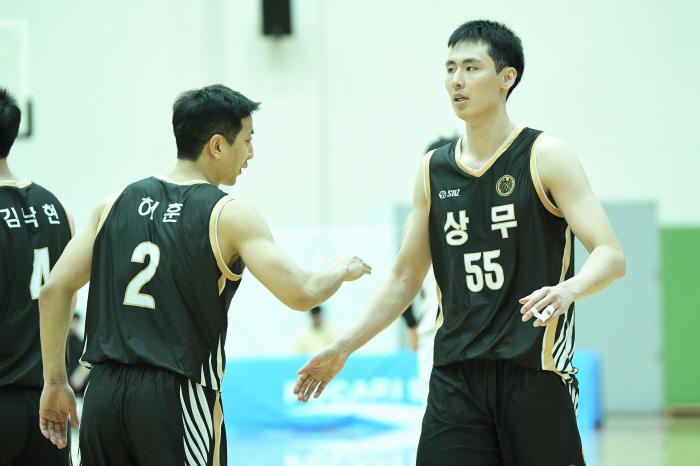 "전역을 명 받았습니다!" 돌아온 허훈-송교창 그런데...…허훈 '당장 …