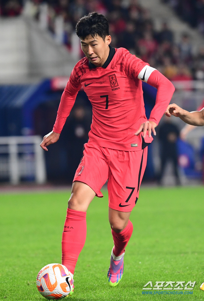 [기자회견]손흥민이 말하는 클린스만식 '자유축구' "자유로움 속에 약속된…