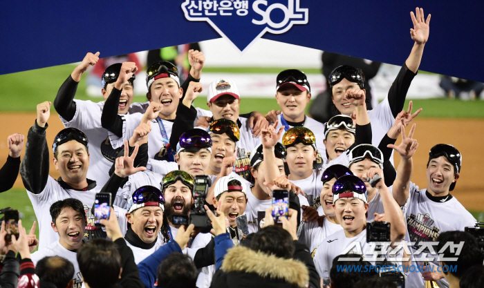 '29년 만에 한풀이'로 끝난 KBO리그…아직 야구는 안끝났다, '제 2…