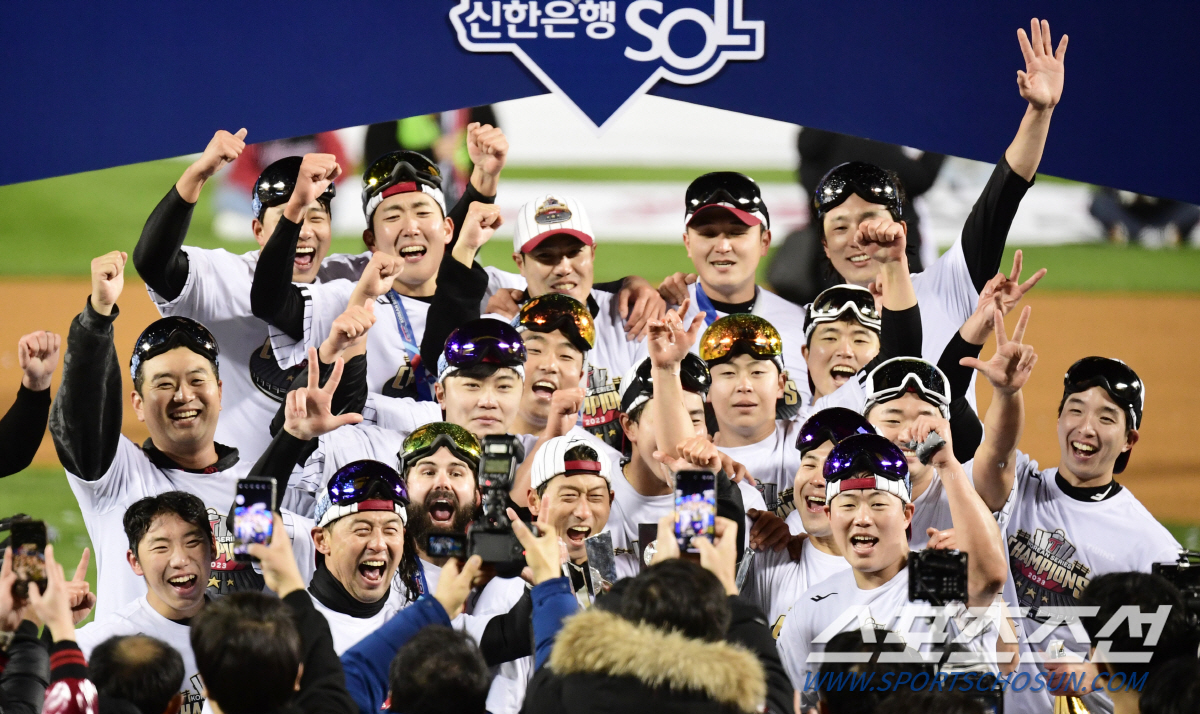 '29년 만에 한풀이'로 끝난 KBO리그…아직 야구는 안끝났다, '제 2…