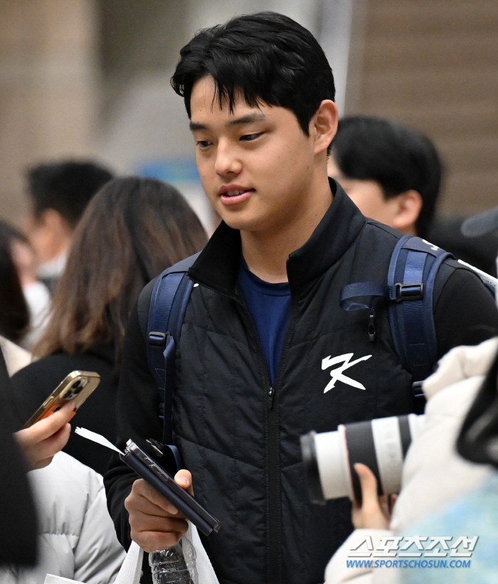 "내 강점? 주눅들지 않은 빠른 공…왜 첫 경기 선발인지 증명하겠다"…기…