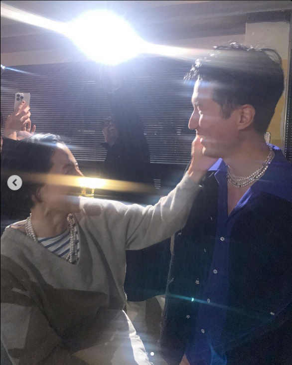 김나영, 대놓고 ♥마이큐 음원 홍보…내조도 톡톡히