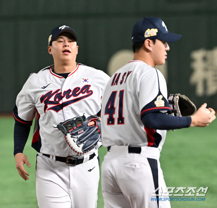 연습배팅 외야 관중석 쾅!…KBO 홈런왕 첫 도교돔 입성, "좋은 타격할…
