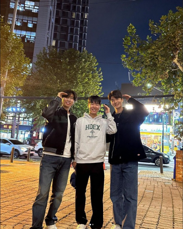 임영웅X기성용, 이 조합 美쳤다 "건행, 조만간 같이 축구하는 걸로"