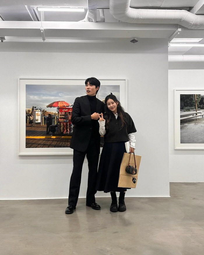 "언제 이렇게 친해졌어"…조현아, 류준열과 다정 포즈 '의외의 친분'