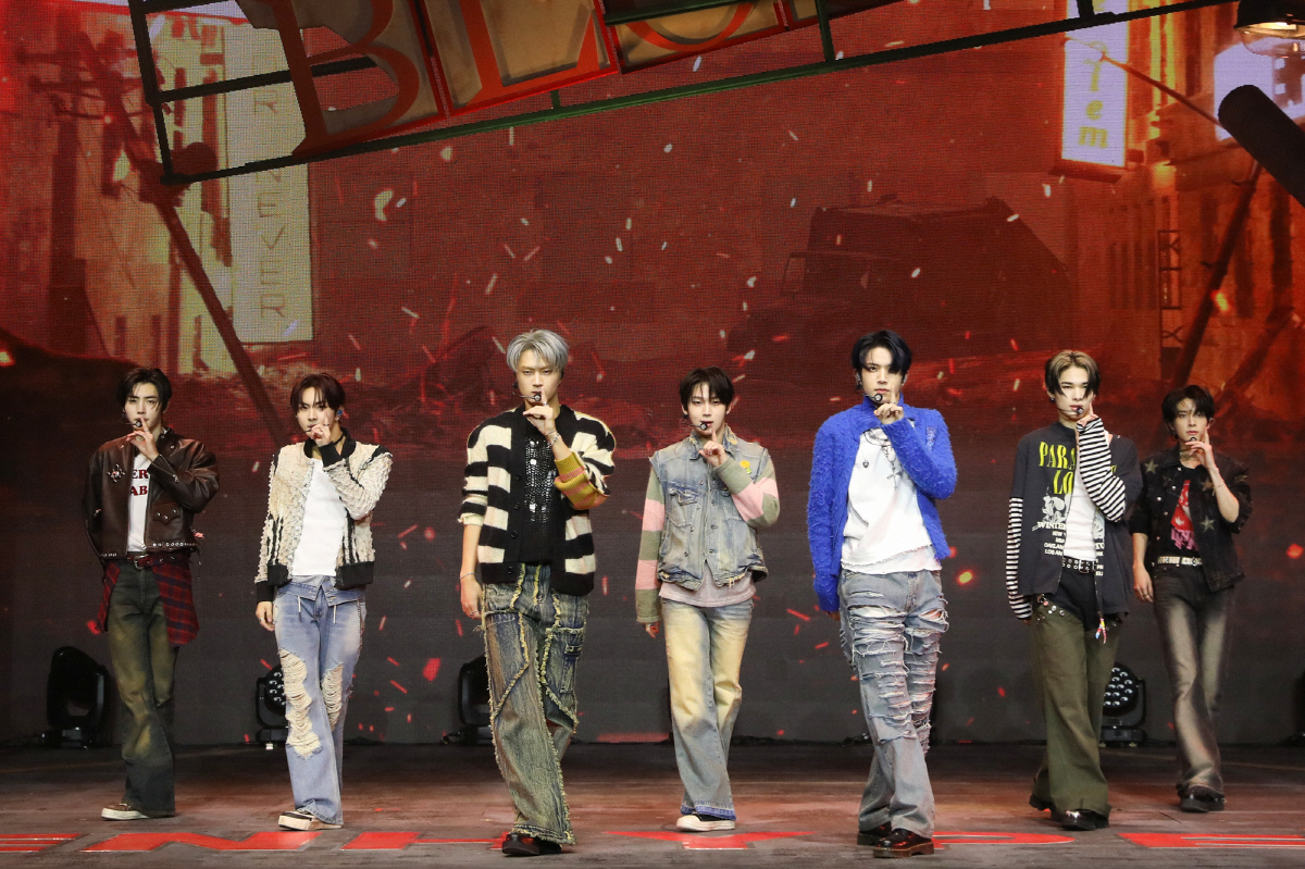 [SC현장] "방시혁도 칭찬"…엔하이픈, 美 빌보드 점령할 카르페디엠(종…