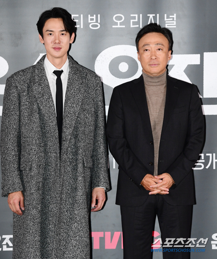 [SC현장] '회장님'도 '순정남'도 벗었다..'운수 오진 날' 이성민·…