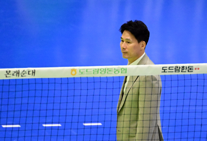 '완승' 현대건설 강성형 감독 "서브 공략+콤비플레이 잘 됐다"[수원 승…