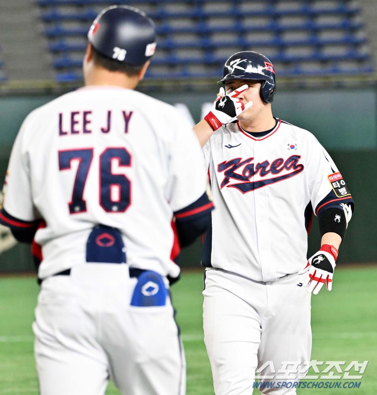 16일 일본 도쿄돔에서 열린 2023 아시아 프로야구 챔피언십(APBC) 한국과 호주의 경기. 2회말 1사 1,2루 김형준이 적시타를 날린 뒤 기뻐하고 있다. 도쿄(일본)=박재만 기자pjm@sportschosun.com/2023.11.16/