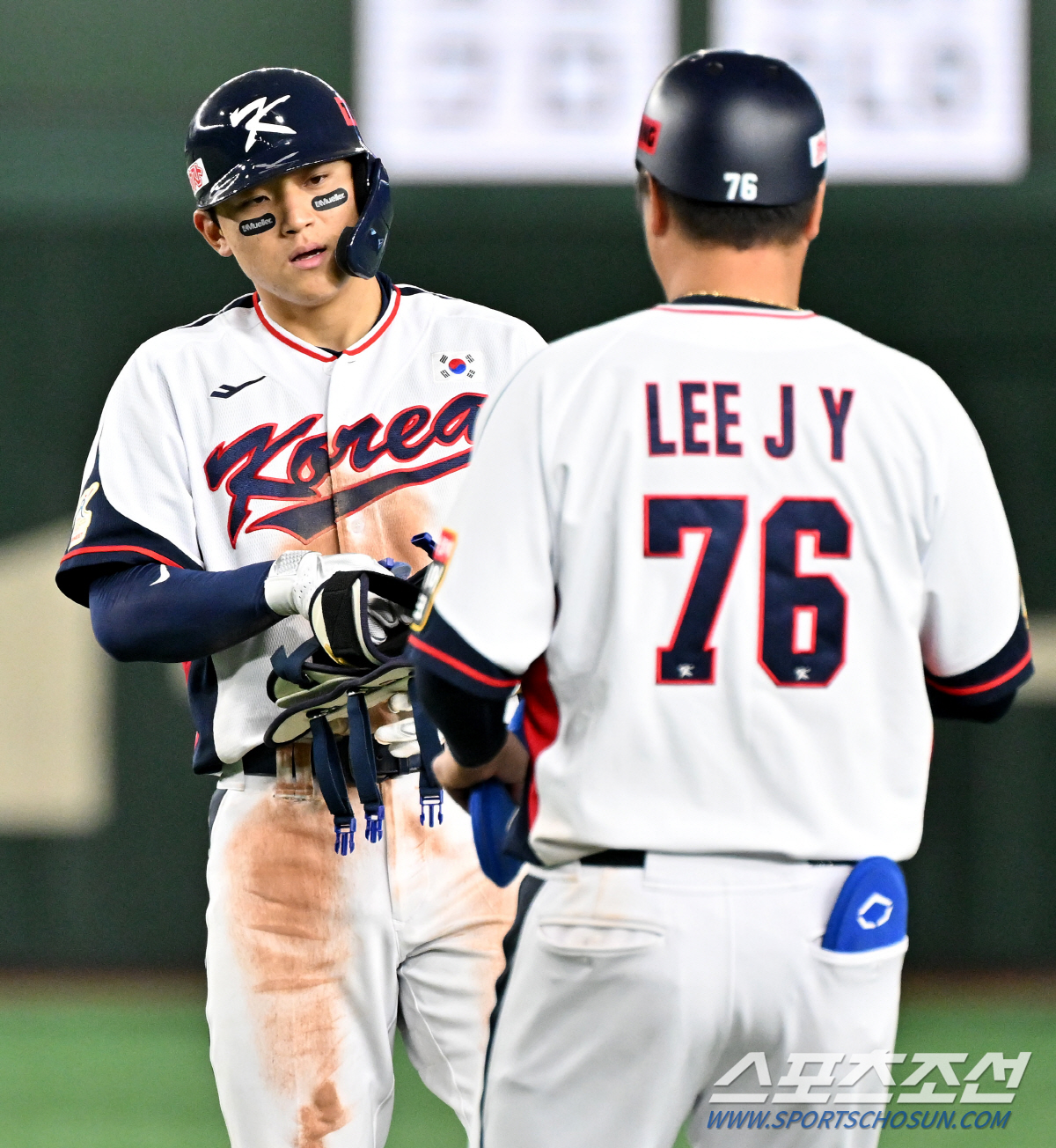 16일 일본 도쿄돔에서 열린 2023 아시아 프로야구 챔피언십(APBC) 한국과 호주의 경기. 8회말 김도영이 안타를 날린 뒤 환호하고 있다. 도쿄(일본)=박재만 기자pjm@sportschosun.com/2023.11.16/