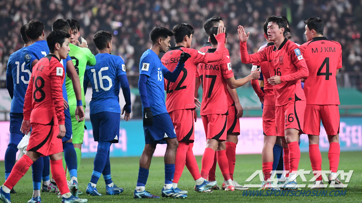"둘이 벌쩍이면 그 자체가 예술" 클린스만호 '환상 커플' 손흥민+이강인…