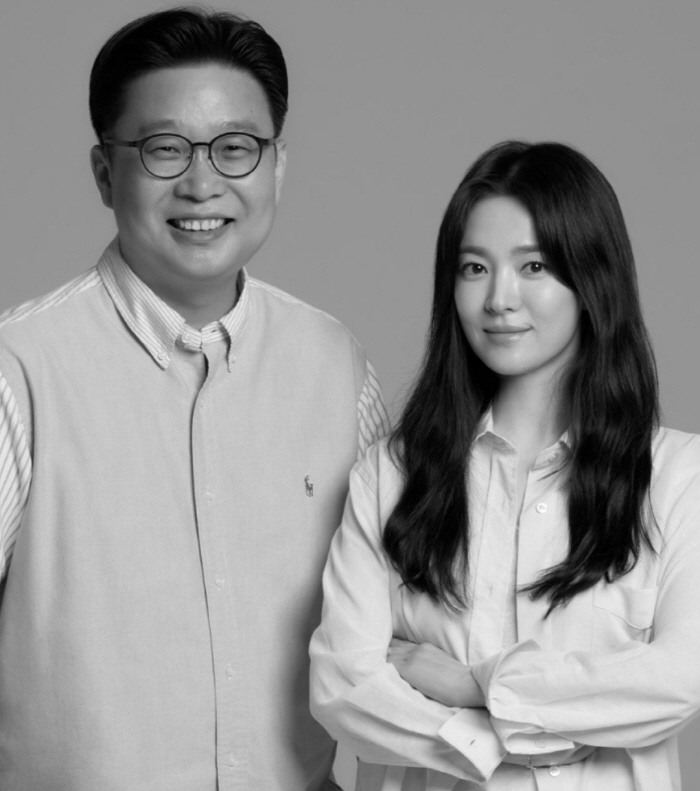[공식] 송혜교가 또..'순국선열의 날' 맞아 대만 韓학교에 조명하 의사…