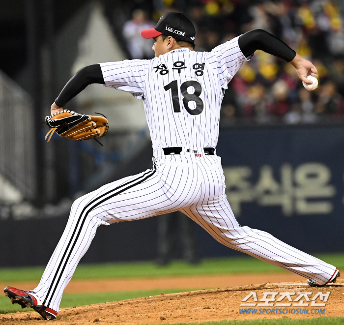 샴페인도 마르기전에... KS 7차전날에 팔꿈치 뼛조각 제거. 157km…