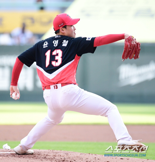 벌써 돌아왔다고? '데뷔 시즌 8승' 영건 마캠 조기 귀국, 더 큰 그림…