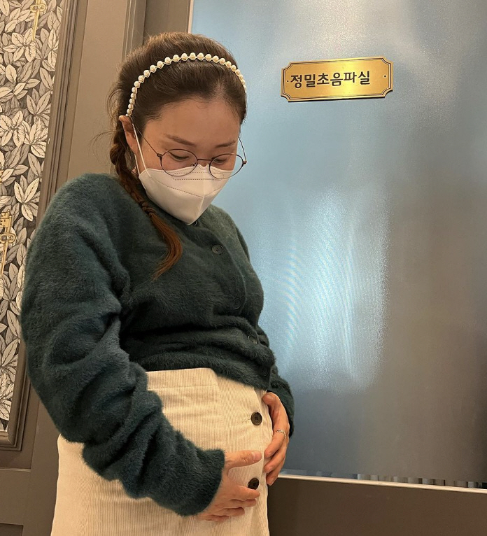 박슬기, 둘째 임신 발표 "6개월인데 배가 만삭 수준"…D라인 자랑