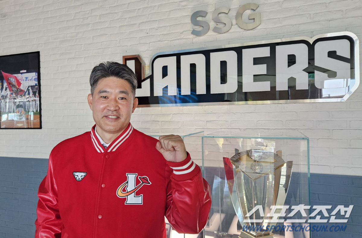 [인터뷰]'원팀' 깨면 용서 안했던 캡틴, 메뉴얼북 들고 감독이 됐다