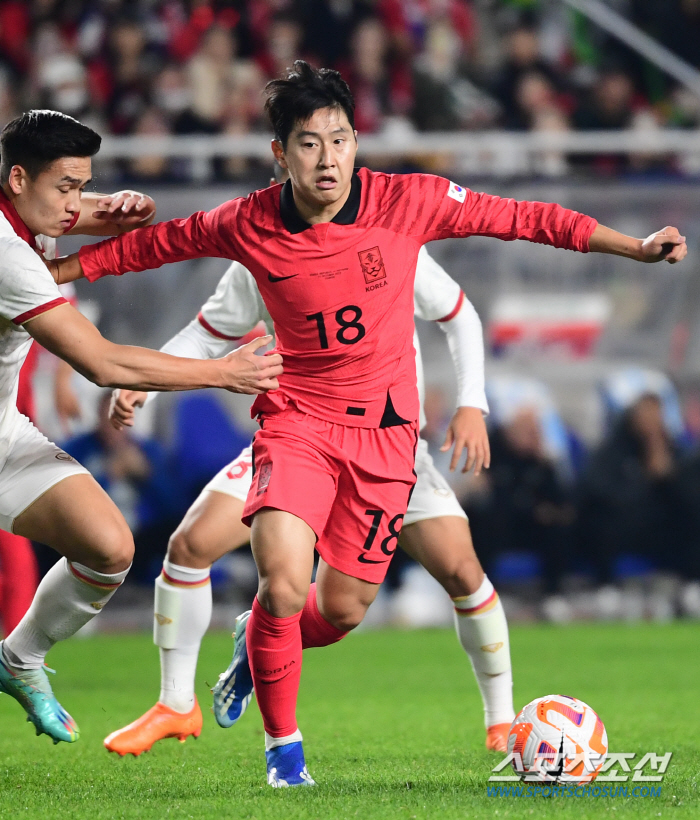 '골든보이' 이강인의 마법, 한국축구를 바꾸고 있다