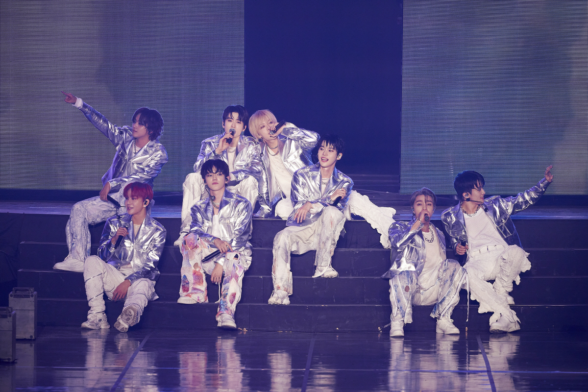 [SC현장]"가장 뜨거운 장소"…NCT 127, '영웅'→'팩트체크' 체…