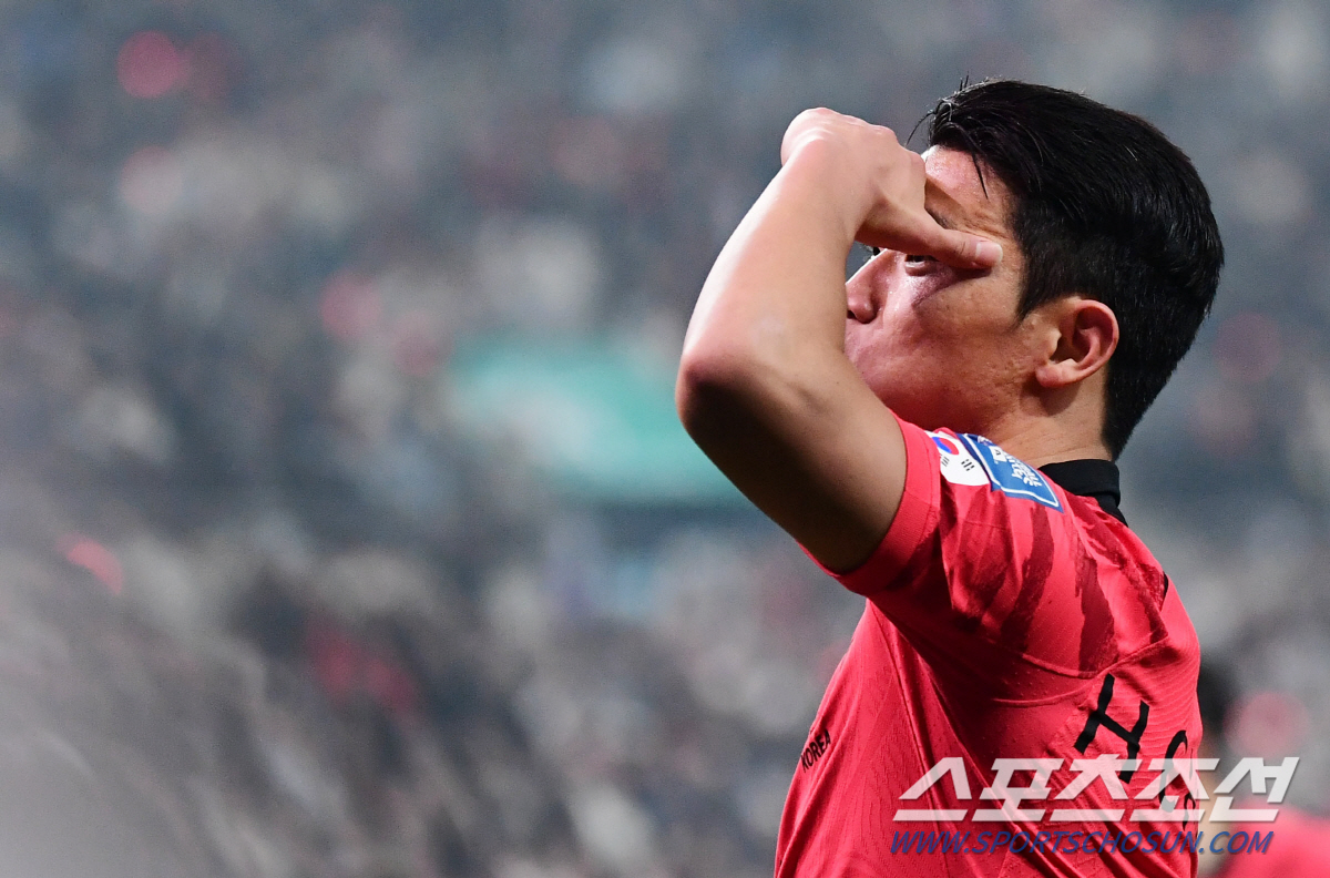 "아스널, 내년여름 황희찬 영입 고려" 깜짝 보도…울버햄턴은 '코리안 가…