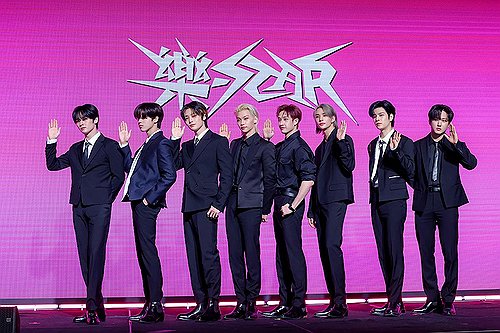 [특징주] JYP, 스트레이 키즈 '빌보드 200' 1위에 강세