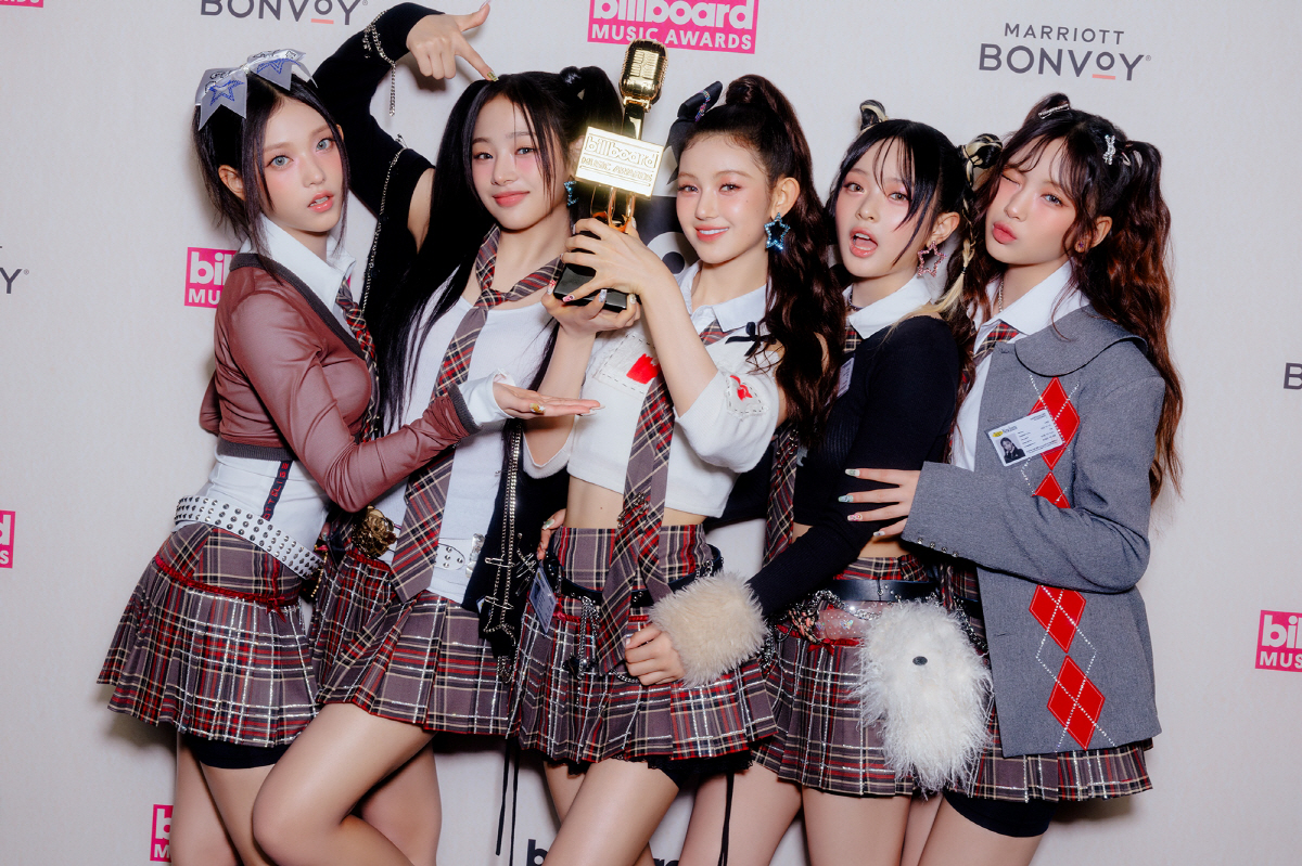 뉴진스도 새 역사! ‘2023 BBMAs’ ‘톱 글로벌 K-팝 아티스트’…