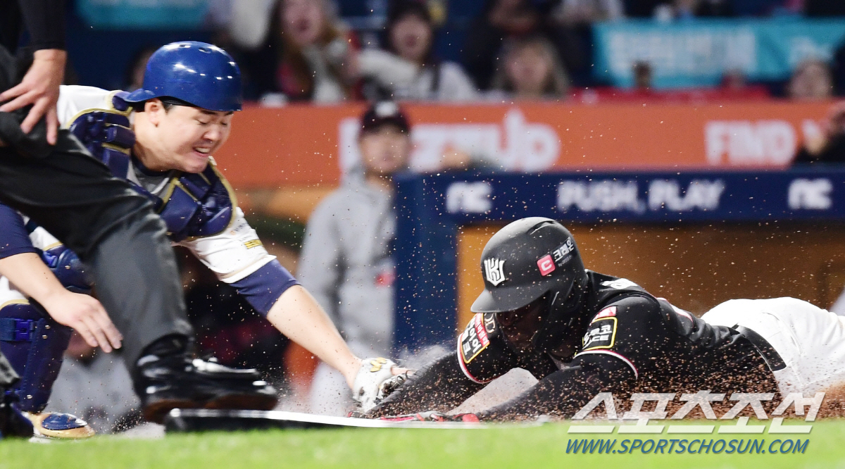"저 타자 수비가 안된다고 해서 안들어갔어." 타율 0.289, 15홈런…