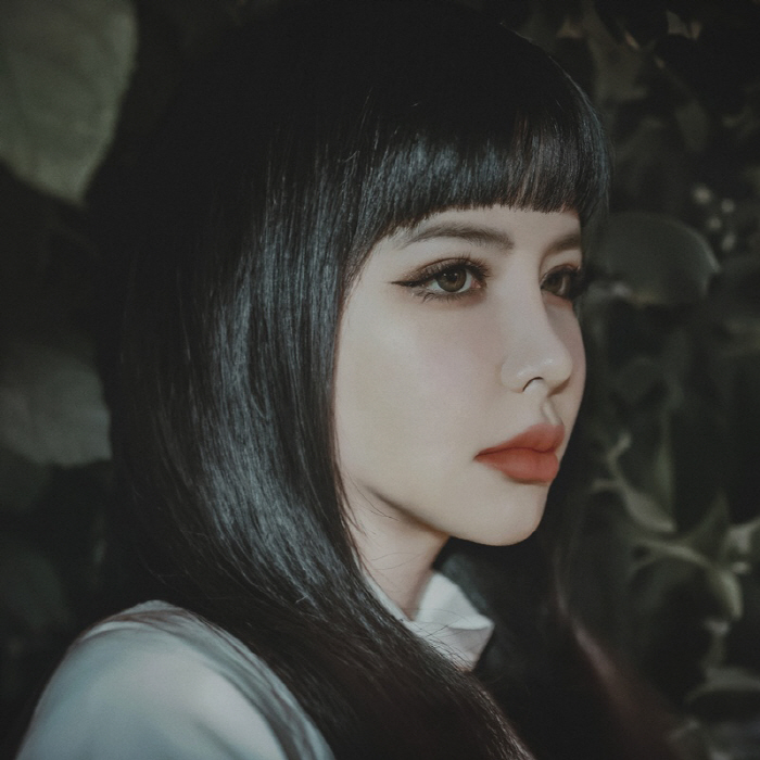 '건강이상설 부인' 박봄, 살 쫙 빠져…전성기 미모로 컴백