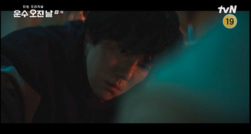 유연석, 섬뜩한 연쇄살인마 변신..."오늘도 하나 죽였다"(운수오진날)[…