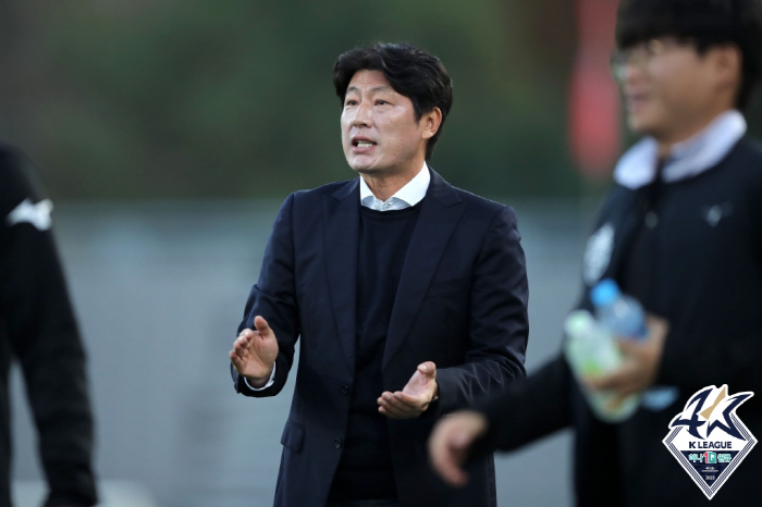 [오피셜]충남아산, 박동혁 감독과 결별 '7년 동행 마침표'