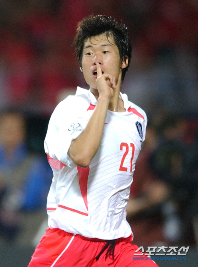 박지성→손흥민→이강인, 한국 축구 아이콘의 변천. "LEE가 SON 바통…