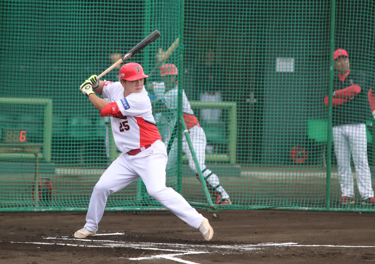 "기대이상이다" '커하' 외야수의 무한 변신, '무주공산'은 내땅, 반신…