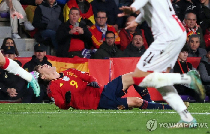 가비 수술에 토트넘 왜 긴장? '헤어질 결심' 로셀소…바르사 '1번 옵션…