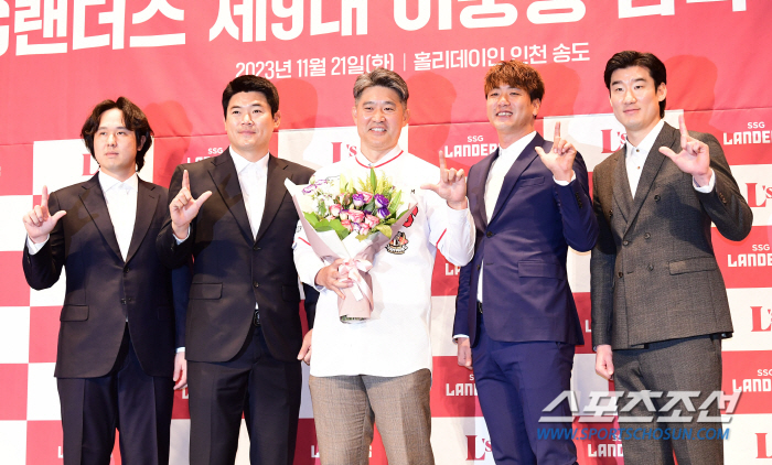 '이래서 뽑았나' 초보감독 이숭용의 솔직,과감한 결단 "수석코치는 투수출…