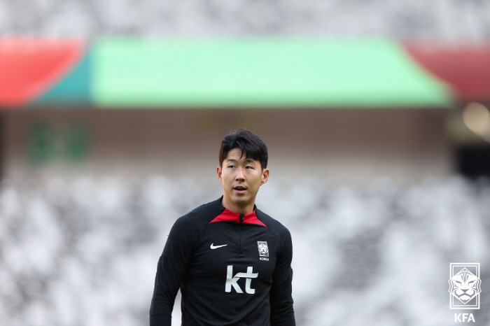[중국전]손흥민 韓 최다 득점 3위 대기록 ing! '선전 도서관 개장'…