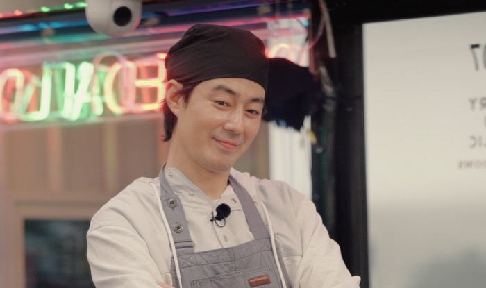 "굉장히 무서운 와이프였어요"..조인성, '무빙' 팬에게 한효주 자랑 (…