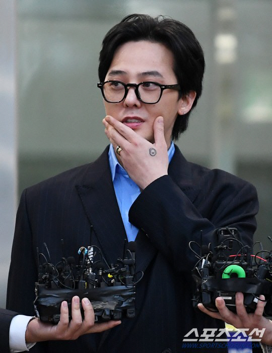 지드래곤 측 "명예훼손·허위사실 유포 악플에 법적 대응, 선처없다" [공…