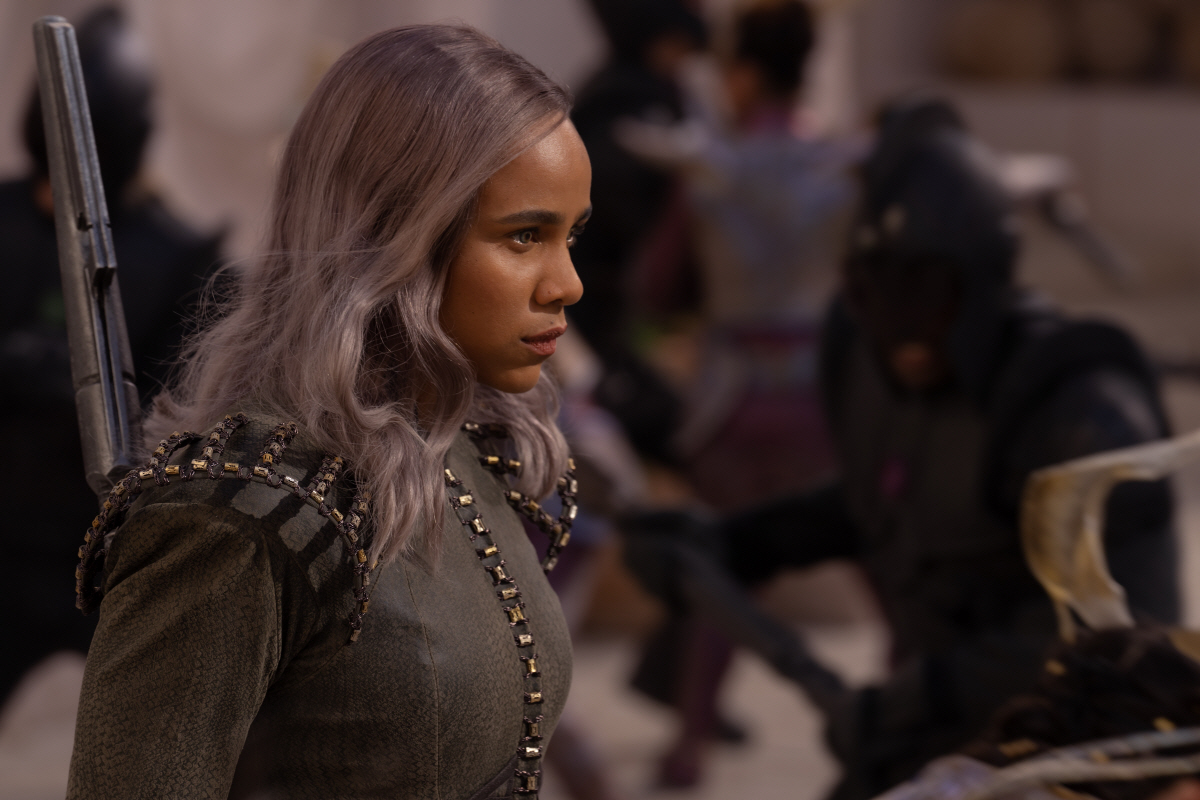 '얀 왕자' 박서준 코스튬 어땠나…강하면서도 진지한 느낌으로('더 마블스…