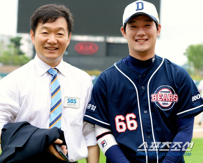 "고민 많았다. 김태형 감독님이시라…" 은퇴→지도자 변신, 레전드 父 건…