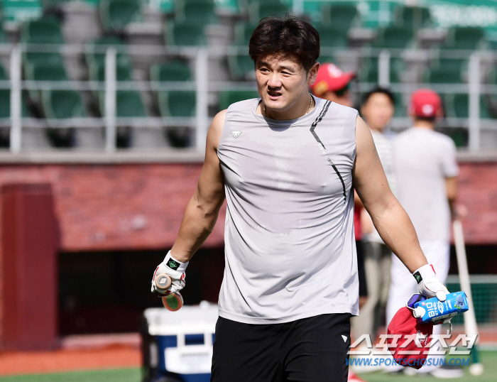 "많이 놀랐다. 에너지 넘치는 팀서 원석이 형 재회" FA 거포의 충격 …